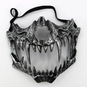 👿 Awesome Rustic Look Sharp Teeth Fangs Monster Mask 👿